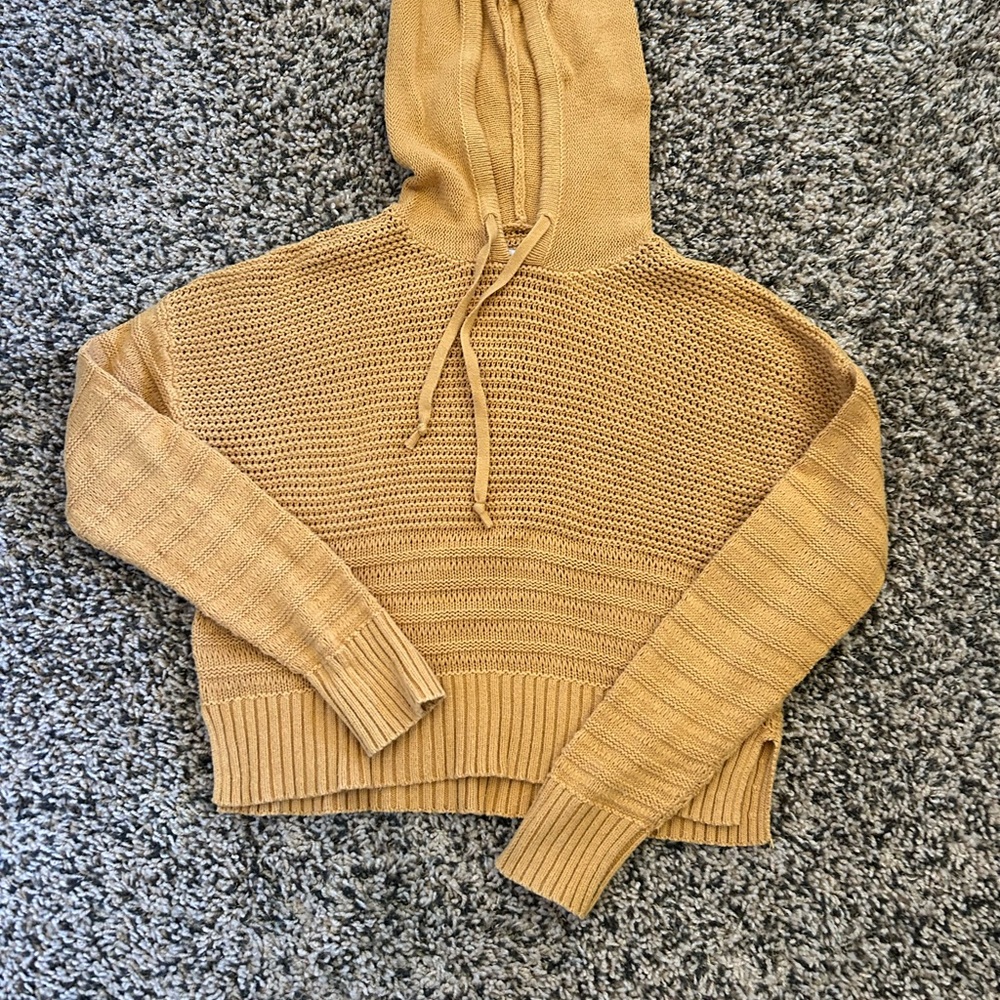 Aeropostale sweater size medium.